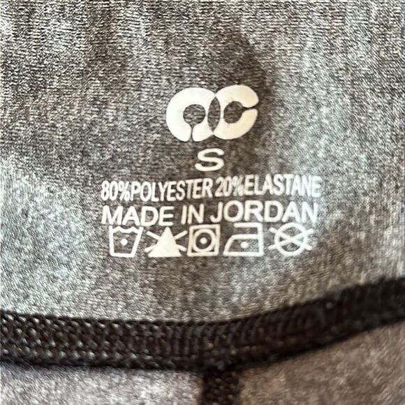 OC gray polyester/elastane low rise Capri exercise leggings - Picture 5 of 5